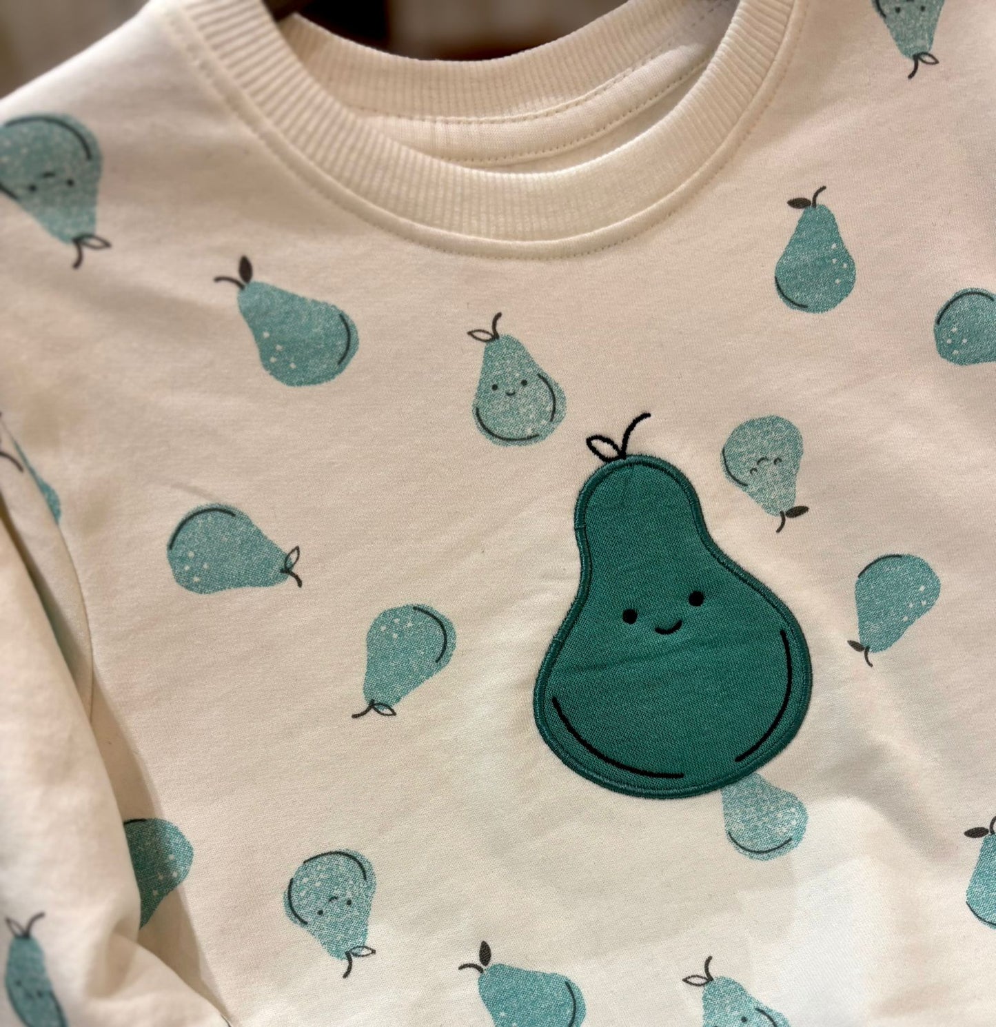 Kids' Cozy Pear-Print Sweatshirt & Jogger Set