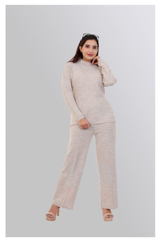 Neutral-Tone Textured Knitwear Set – Sweater and Pants