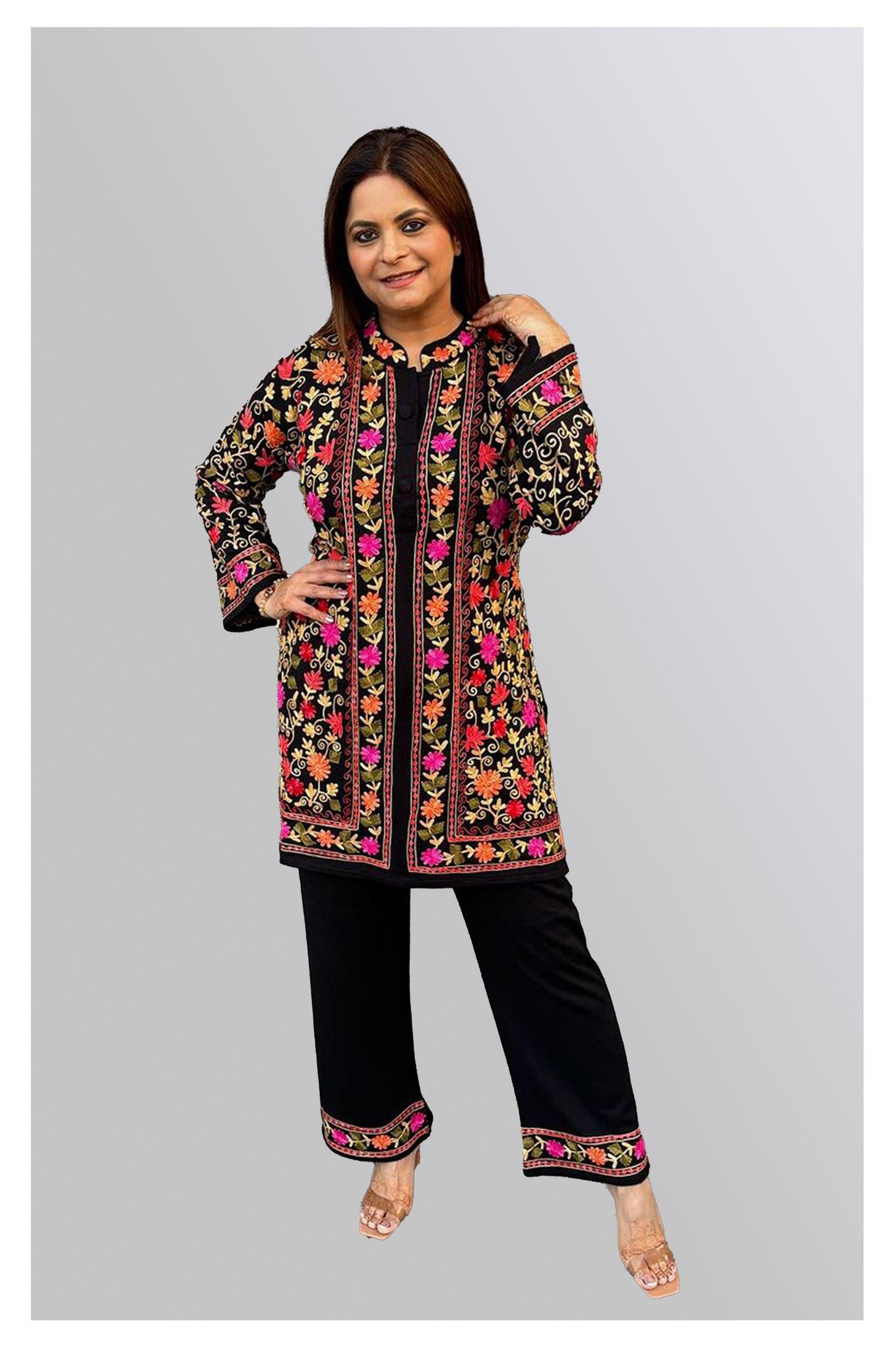 Elegant Black Floral Embroidered Kurta Set